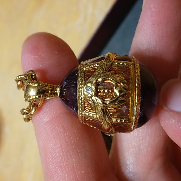 Limited Edition Edgar Berebi Versailles Pendant Necklace 100$